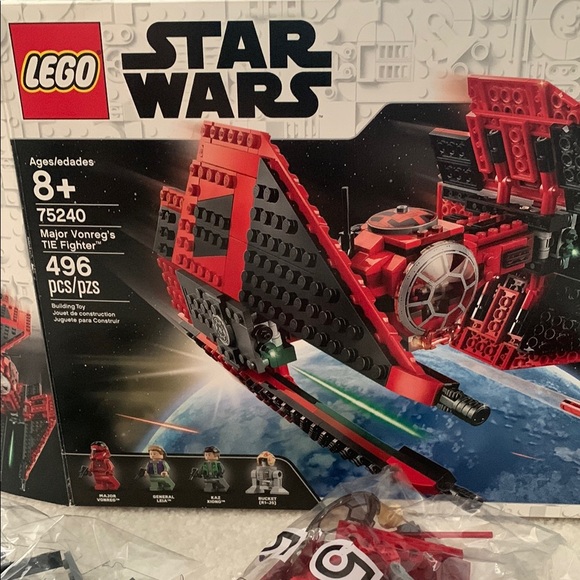 Star Wars Major Vonreg’s TIE Fighter 75240 Retired